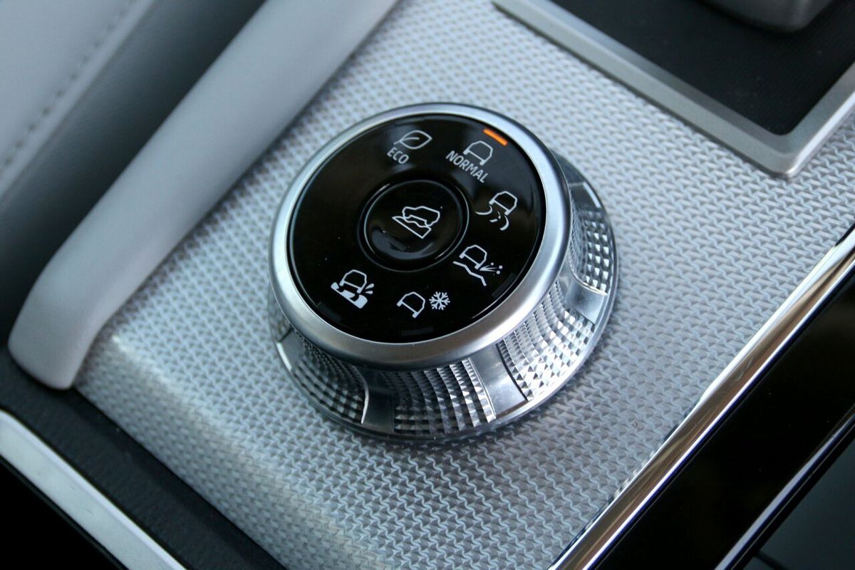2022 Mitsubishi Outlander Exceed ZM