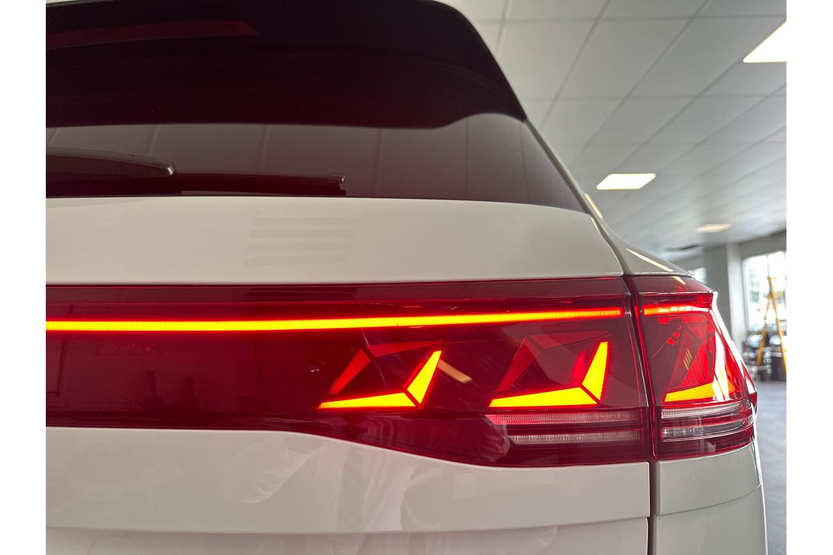 2024 Volkswagen Touareg R RC