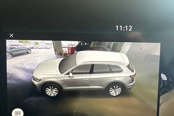 2024 Volkswagen Touareg R RC