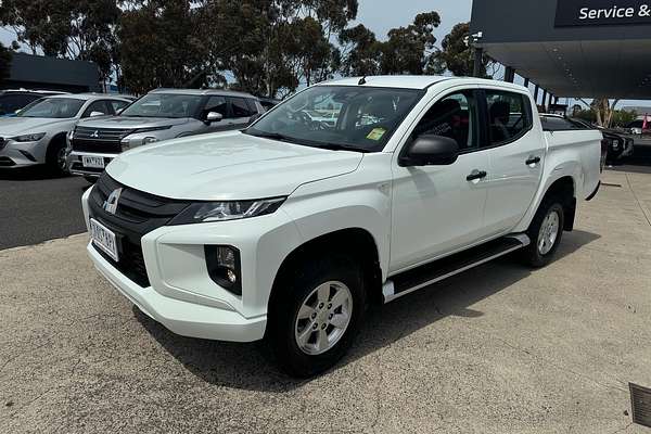 2019 Mitsubishi Triton GLX+ MR 4X4