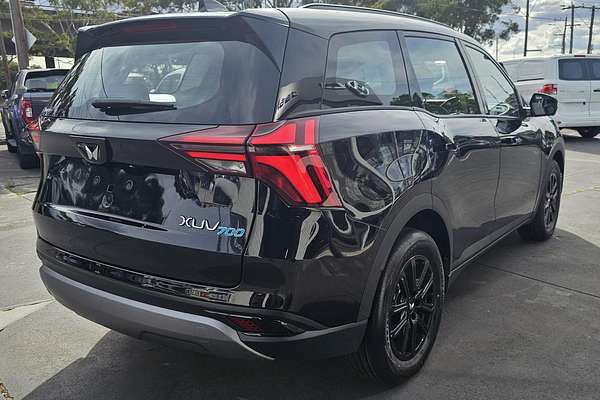 2024 Mahindra XUV700 AX7L Black Edition