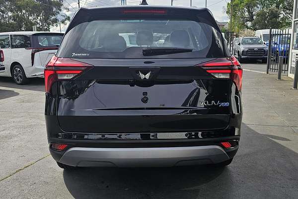 2024 Mahindra XUV700 AX7L Black Edition