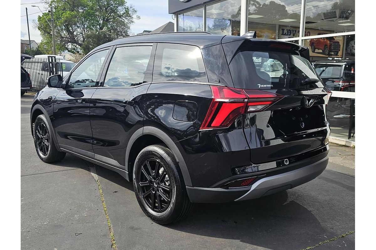 2024 Mahindra XUV700 AX7L Black Edition