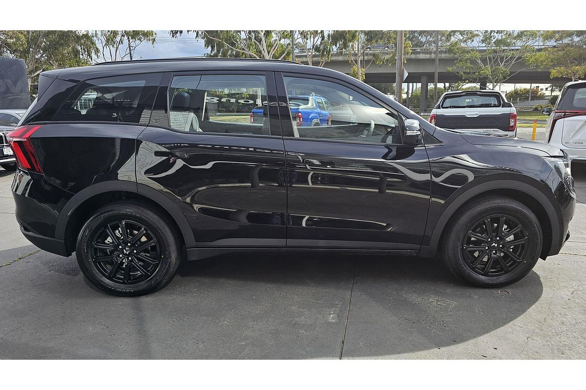 2024 Mahindra XUV700 AX7L Black Edition