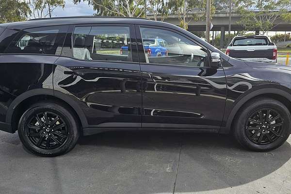 2024 Mahindra XUV700 AX7L Black Edition