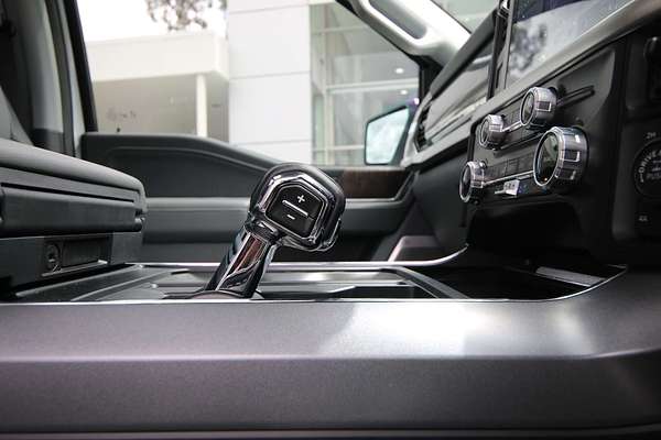 2023 Ford F-150 Lariat 4X4 SWB