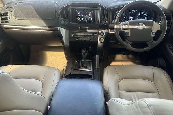 2010 Toyota Landcruiser VX UZJ200R