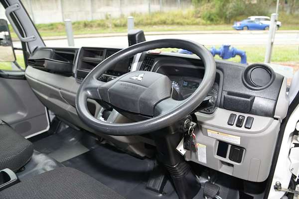 2022 Fuso Canter 515 4x2 SWB