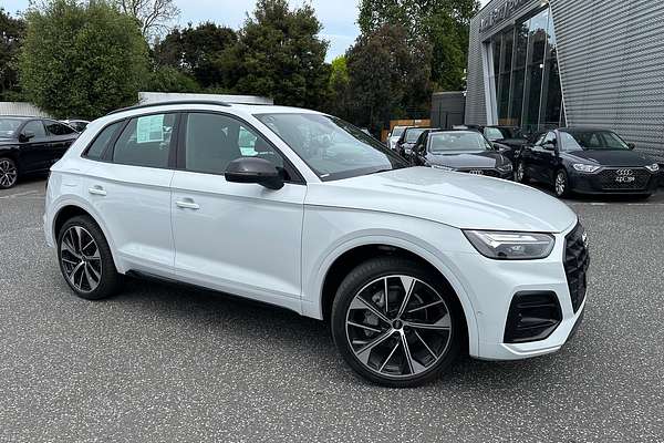 2024 Audi Q5 45 TFSI Sport FY