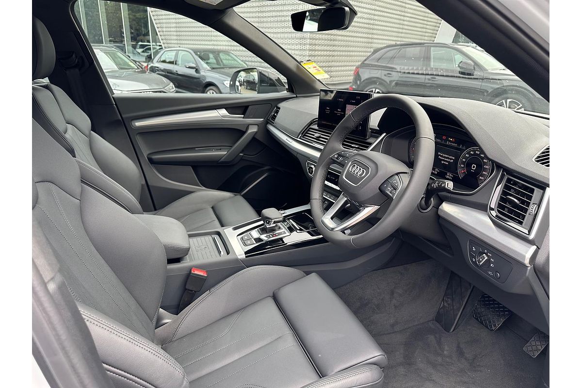 2024 Audi Q5 45 TFSI Sport FY
