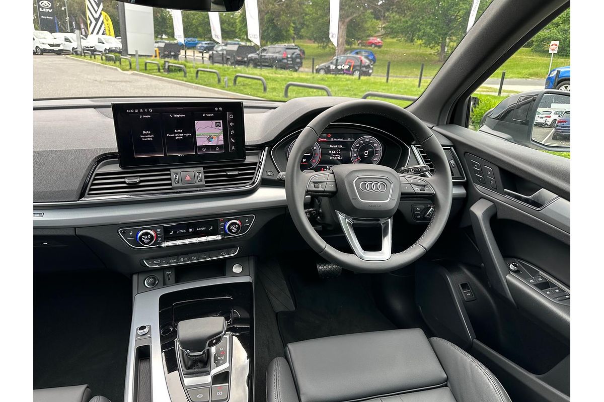 2024 Audi Q5 45 TFSI Sport FY