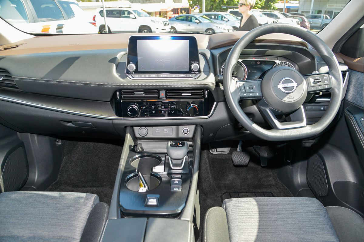 2023 Nissan X-TRAIL ST T33