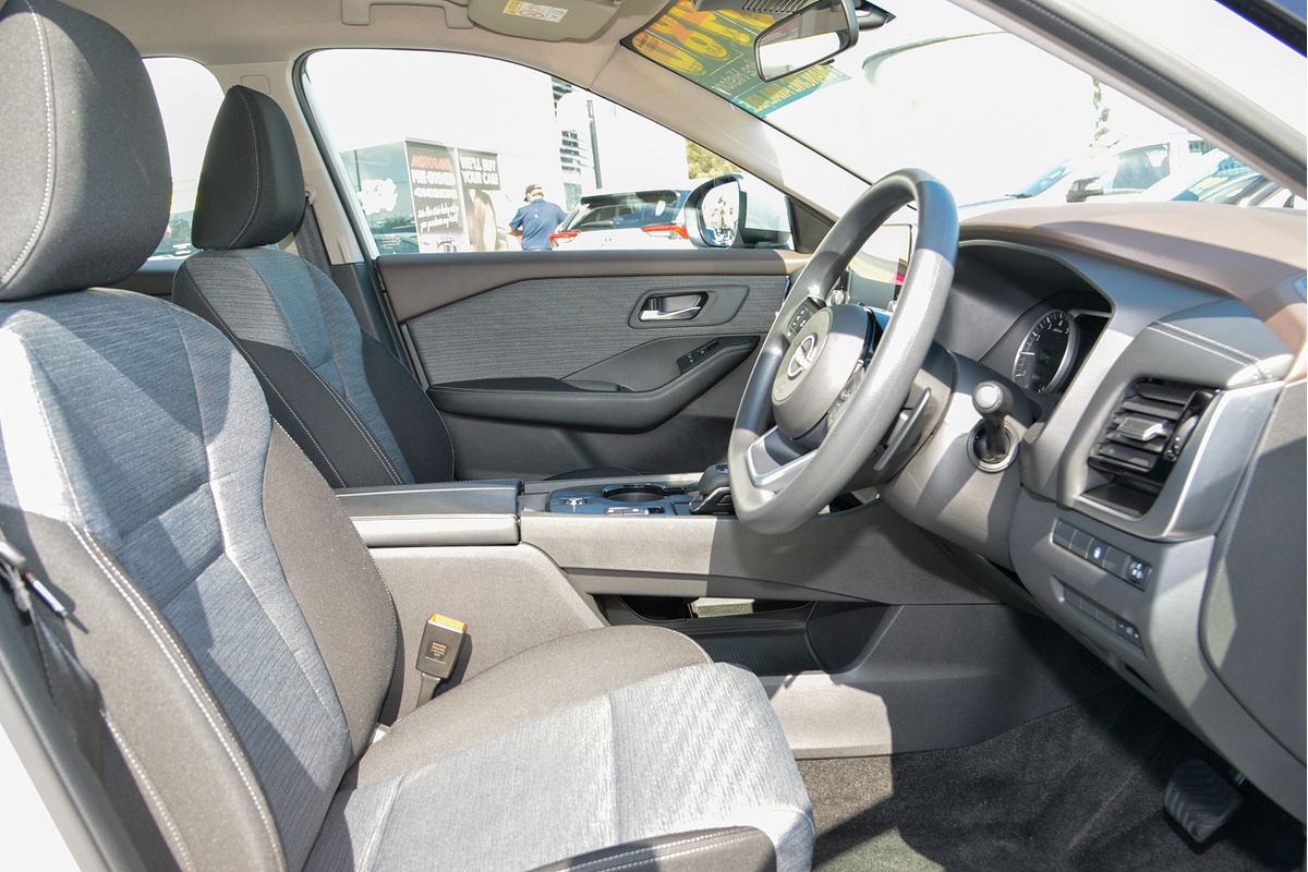 2023 Nissan X-TRAIL ST T33