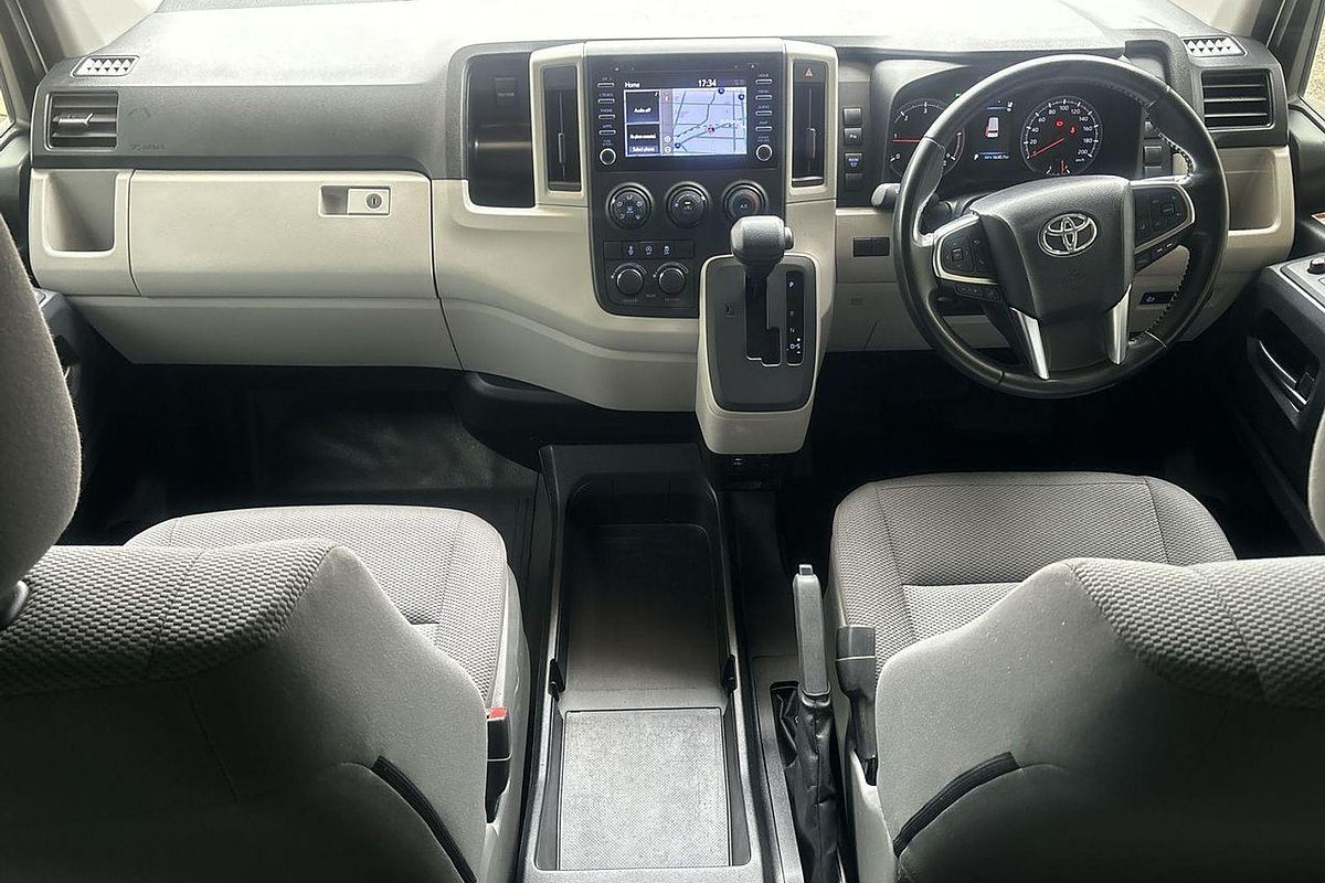 2019 Toyota Hiace Commuter GDH322R