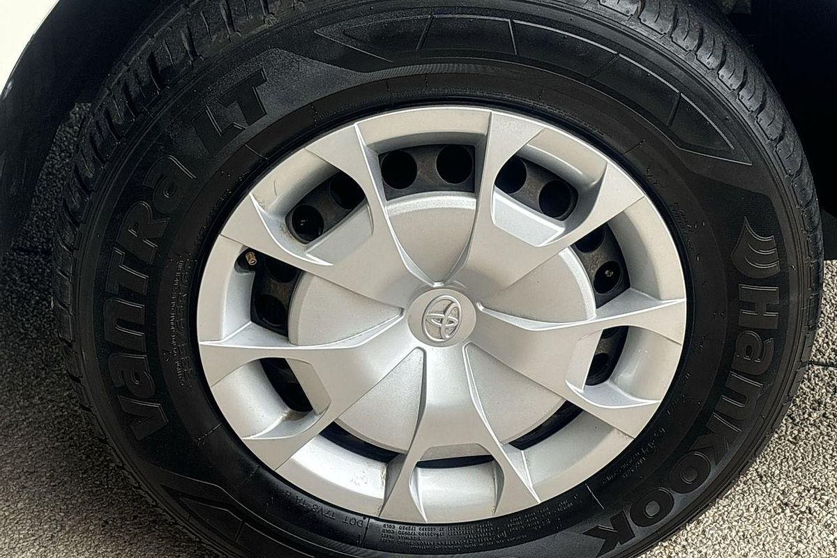 2019 Toyota Hiace Commuter GDH322R