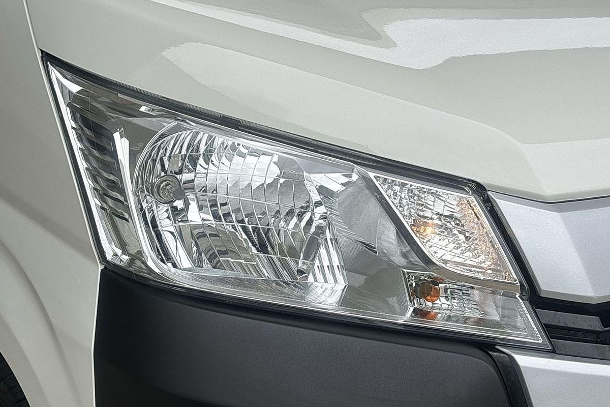 2019 Toyota Hiace Commuter GDH322R