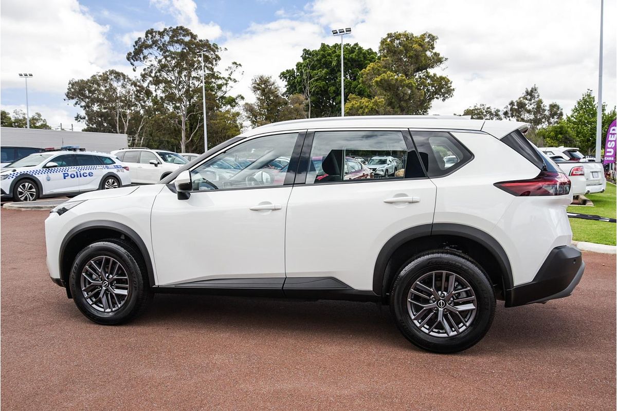 2023 Nissan X-TRAIL ST T33