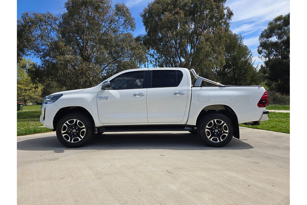 2020 Toyota HiLux SR5 (No Series)