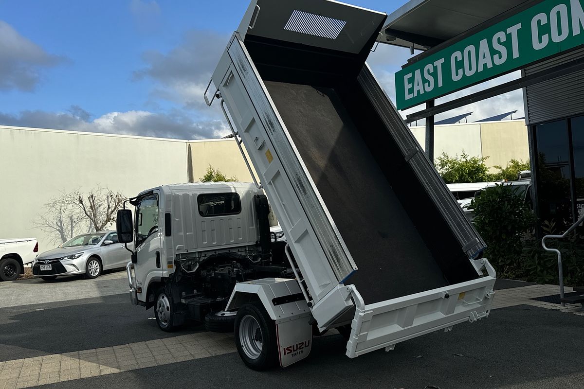 2020 Isuzu N SERIES NLR TIPPER 45/150