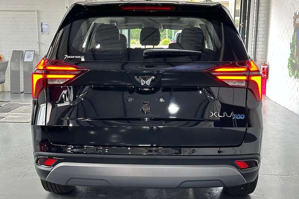 2024 Mahindra XUV700 AX7L Black Edition