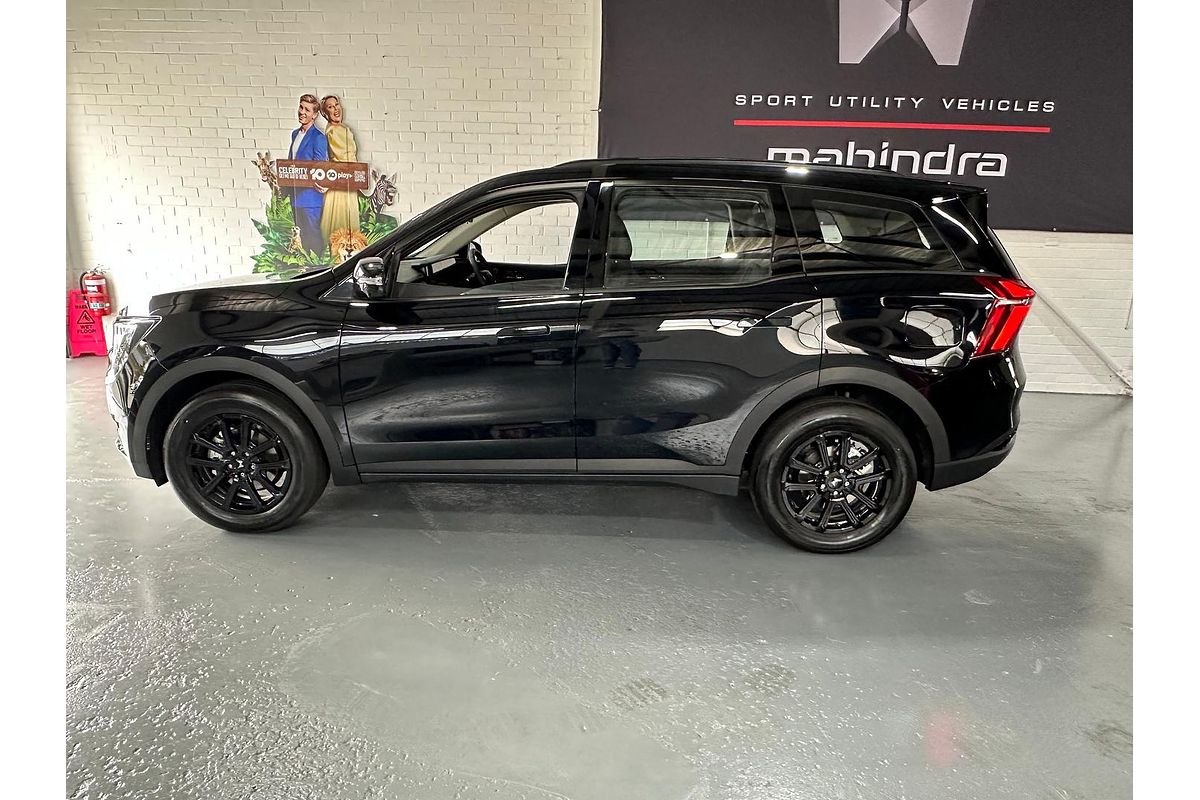 2024 Mahindra XUV700 AX7L Black Edition