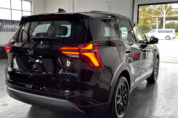 2024 Mahindra XUV700 AX7L Black Edition