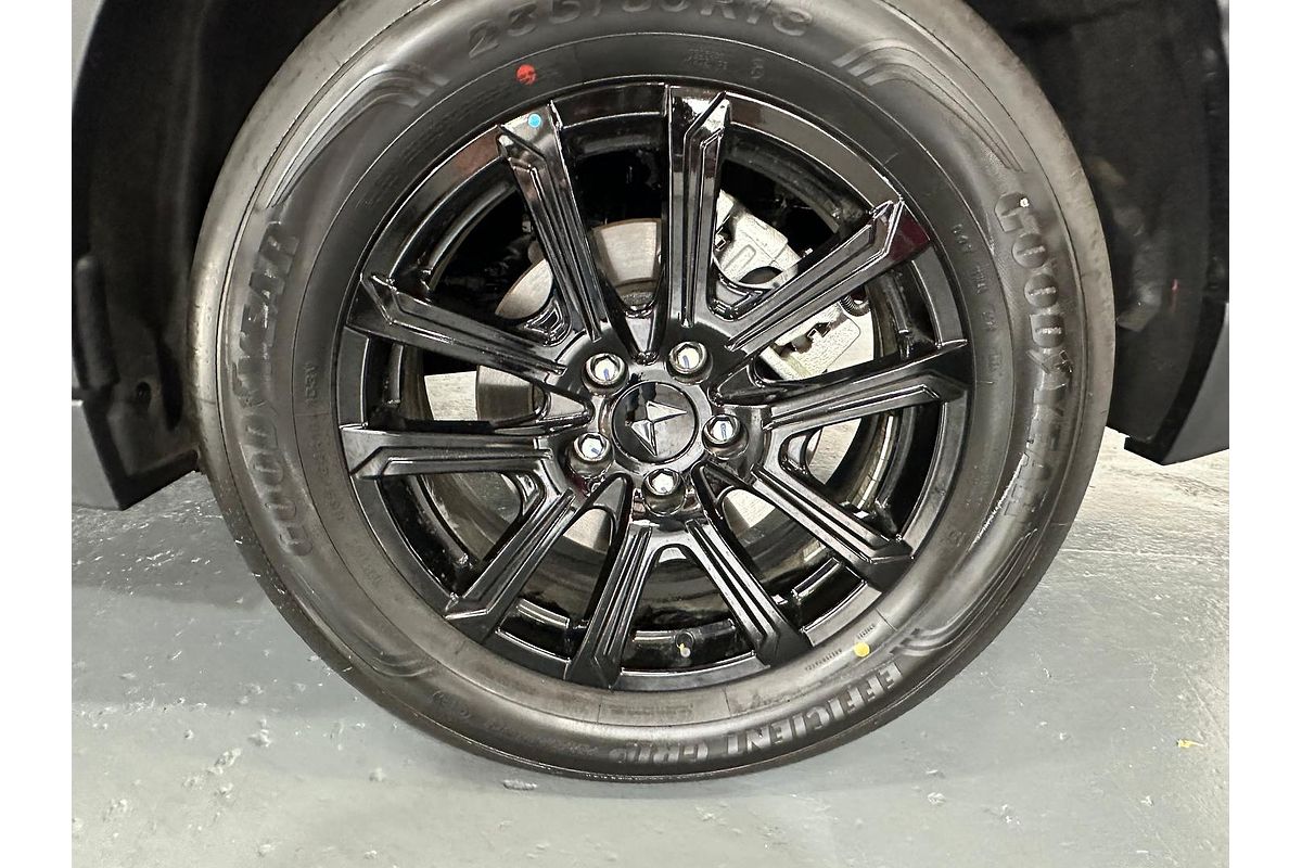 2024 Mahindra XUV700 AX7L Black Edition