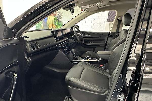 2024 Mahindra XUV700 AX7L Black Edition