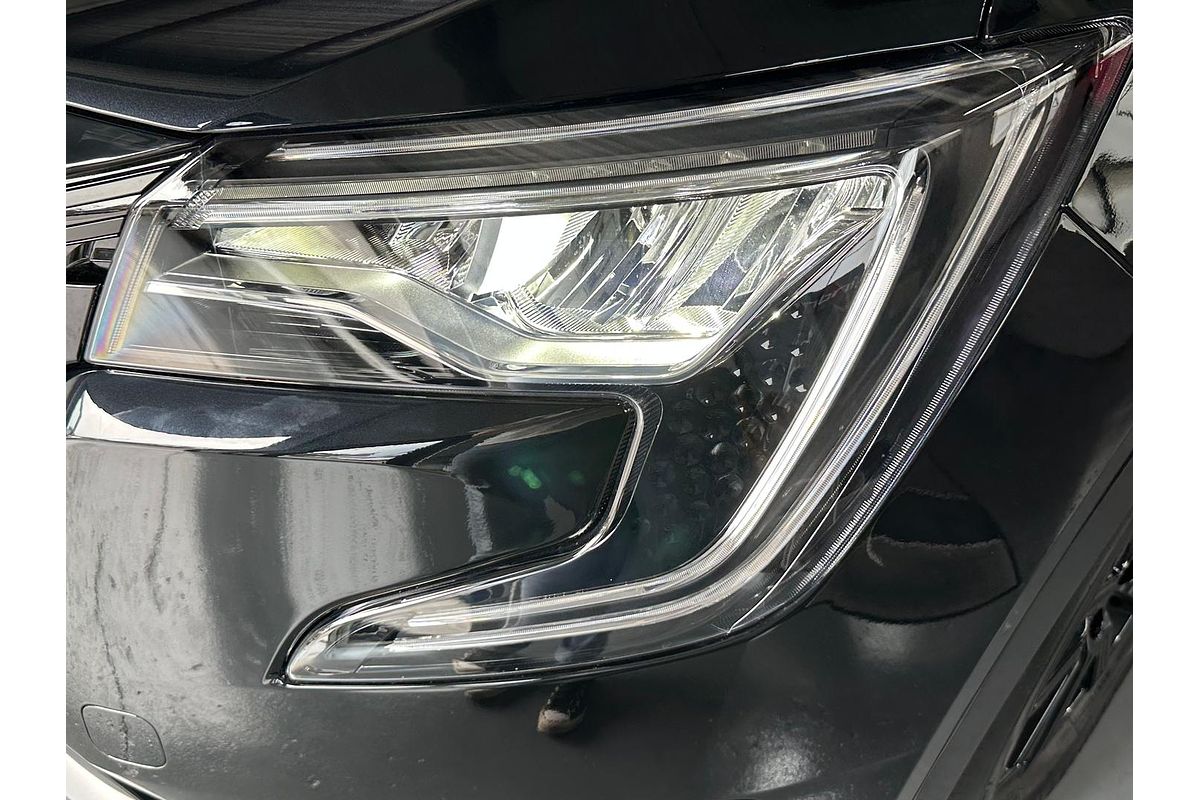 2024 Mahindra XUV700 AX7L Black Edition