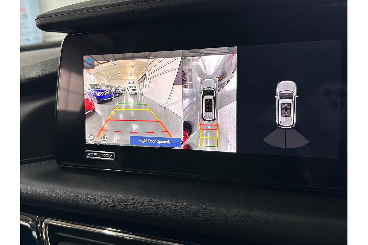 2024 Mahindra XUV700 AX7L Black Edition