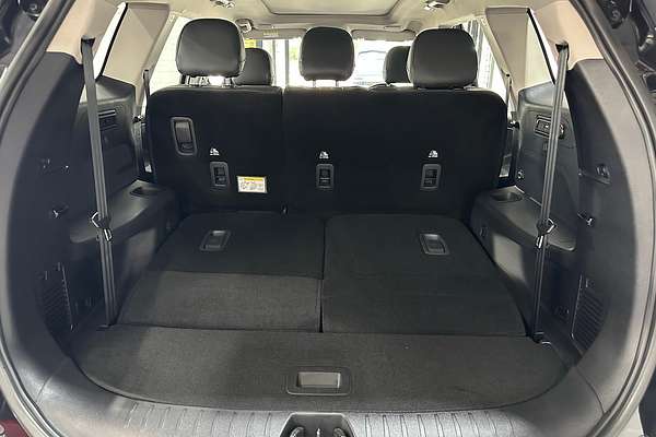 2024 Mahindra XUV700 AX7L Black Edition