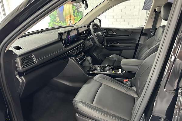 2024 Mahindra XUV700 AX7L Black Edition