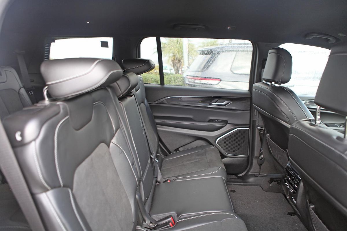 2022 Jeep Grand Cherokee L Night Eagle WL