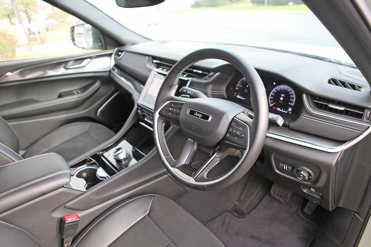 2022 Jeep Grand Cherokee L Night Eagle WL