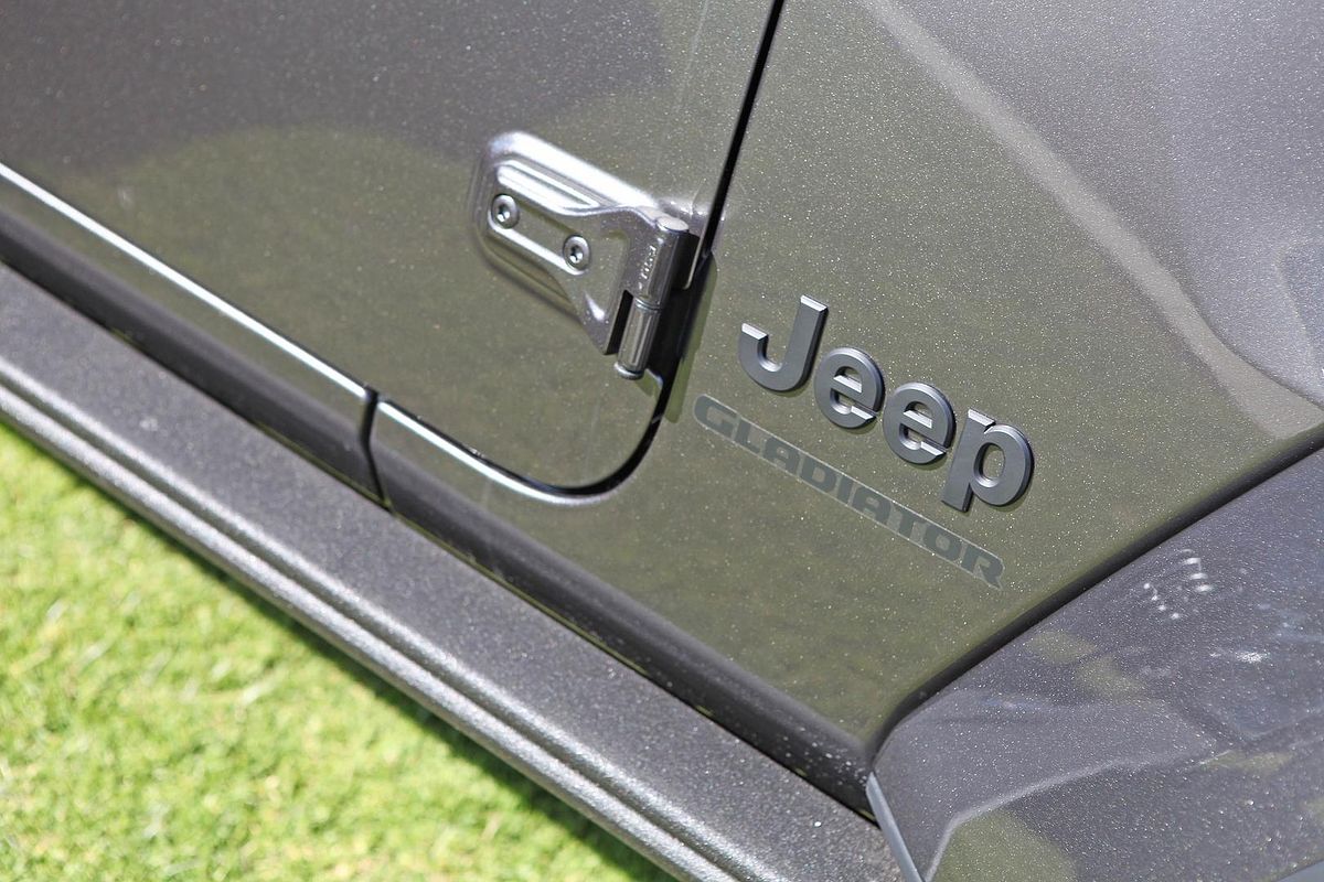 2022 Jeep Gladiator Night Eagle JT All Wheel Drive