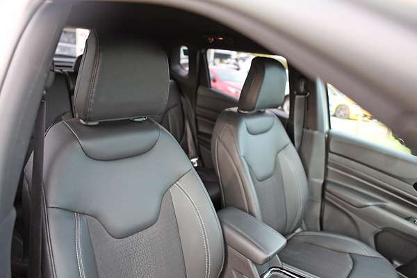 2023 Jeep Compass Night Eagle M6
