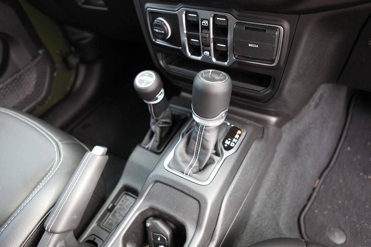 2023 Jeep Wrangler Unlimited Overland JL
