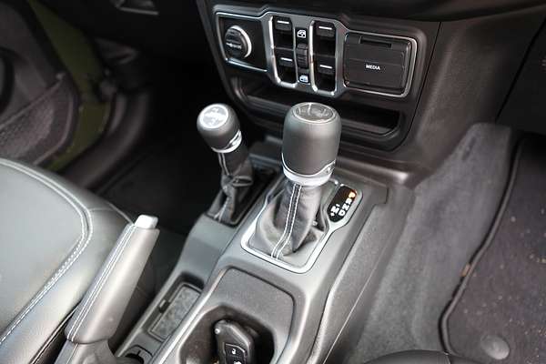 2023 Jeep Wrangler Unlimited Overland JL