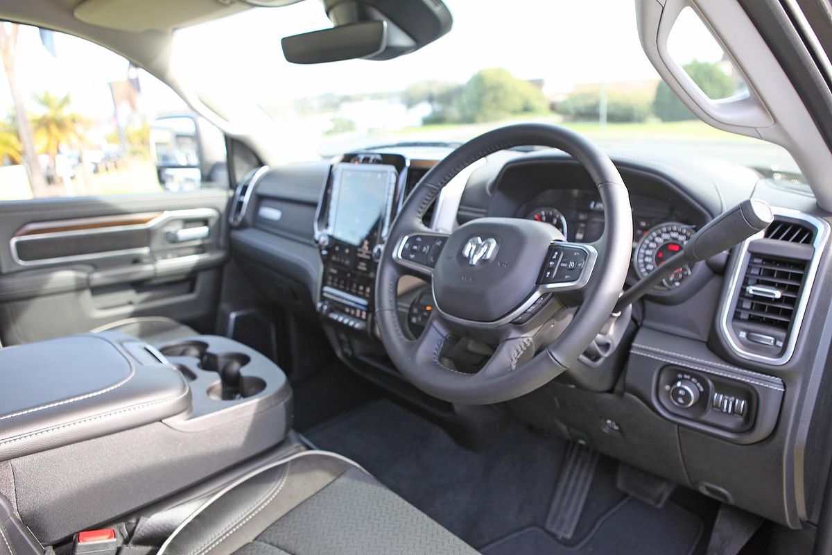 2024 RAM 2500 Laramie Rambox DJ 4X4