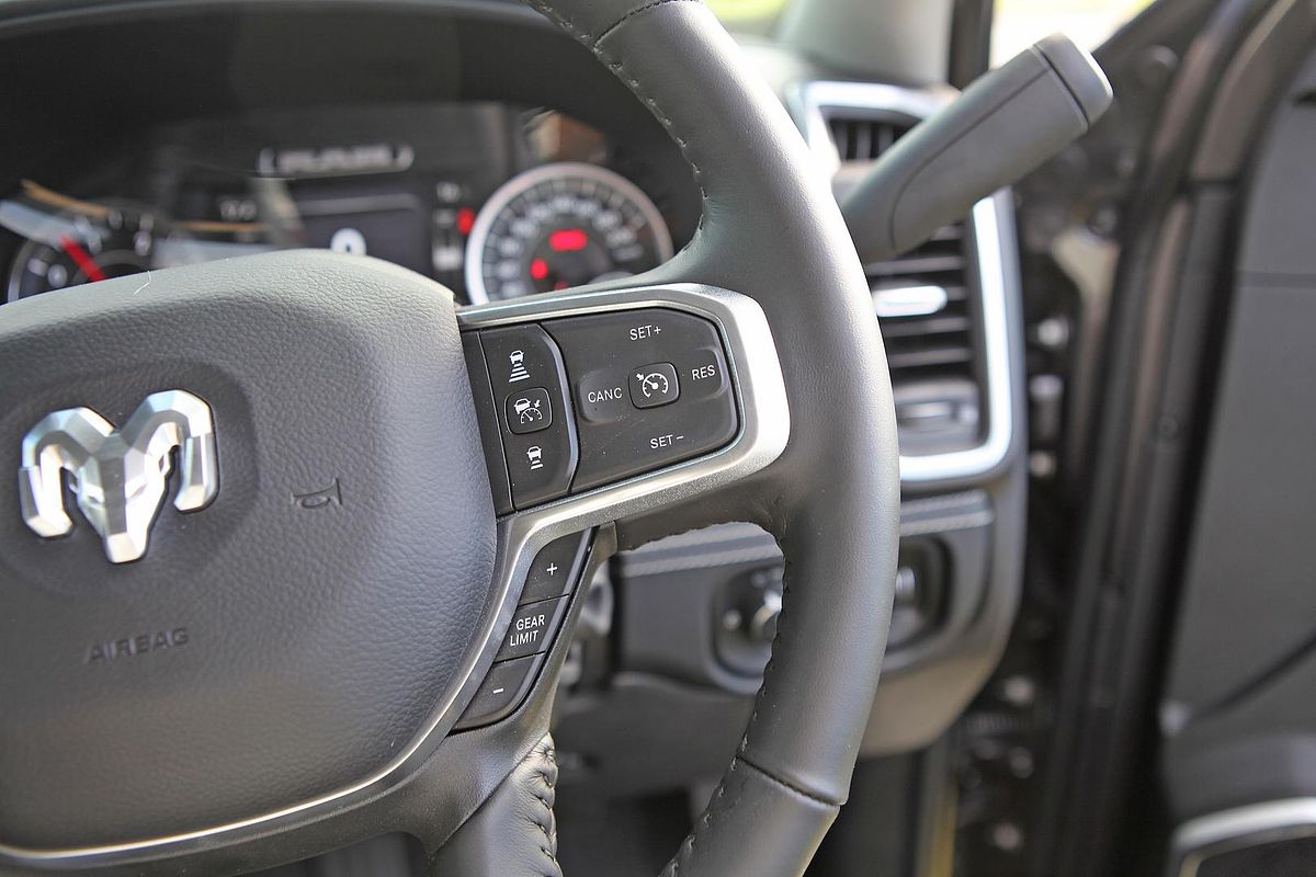2024 RAM 2500 Laramie Rambox DJ 4X4