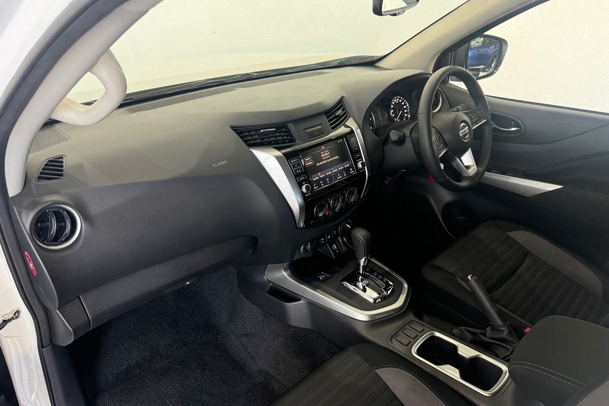 2024 Nissan Navara Black Edition D23 4X4