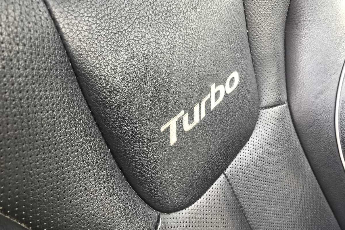 2013 Hyundai VELOSTER SR Turbo FS2