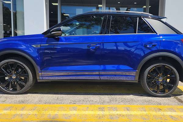 2024 Volkswagen T-Roc 140TSI R-Line D11