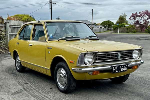 1974 Toyota COROLLA