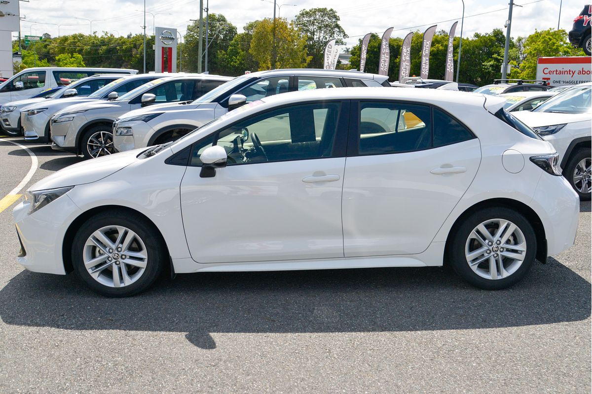 2018 Toyota Corolla Ascent Sport MZEA12R