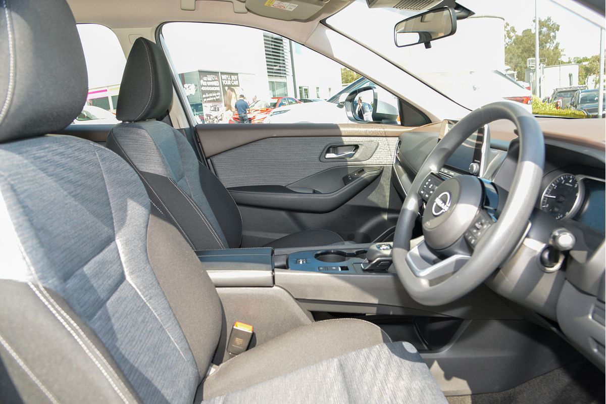 2023 Nissan X-TRAIL ST T33