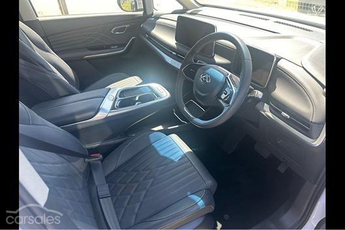 2023 LDV MIFA Executive