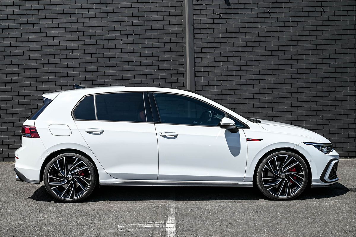 2023 Volkswagen Golf GTI 8