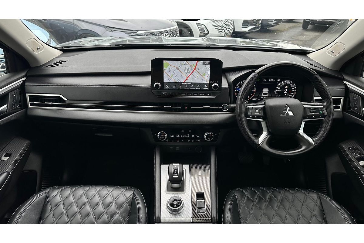 2023 Mitsubishi Outlander Exceed ZM