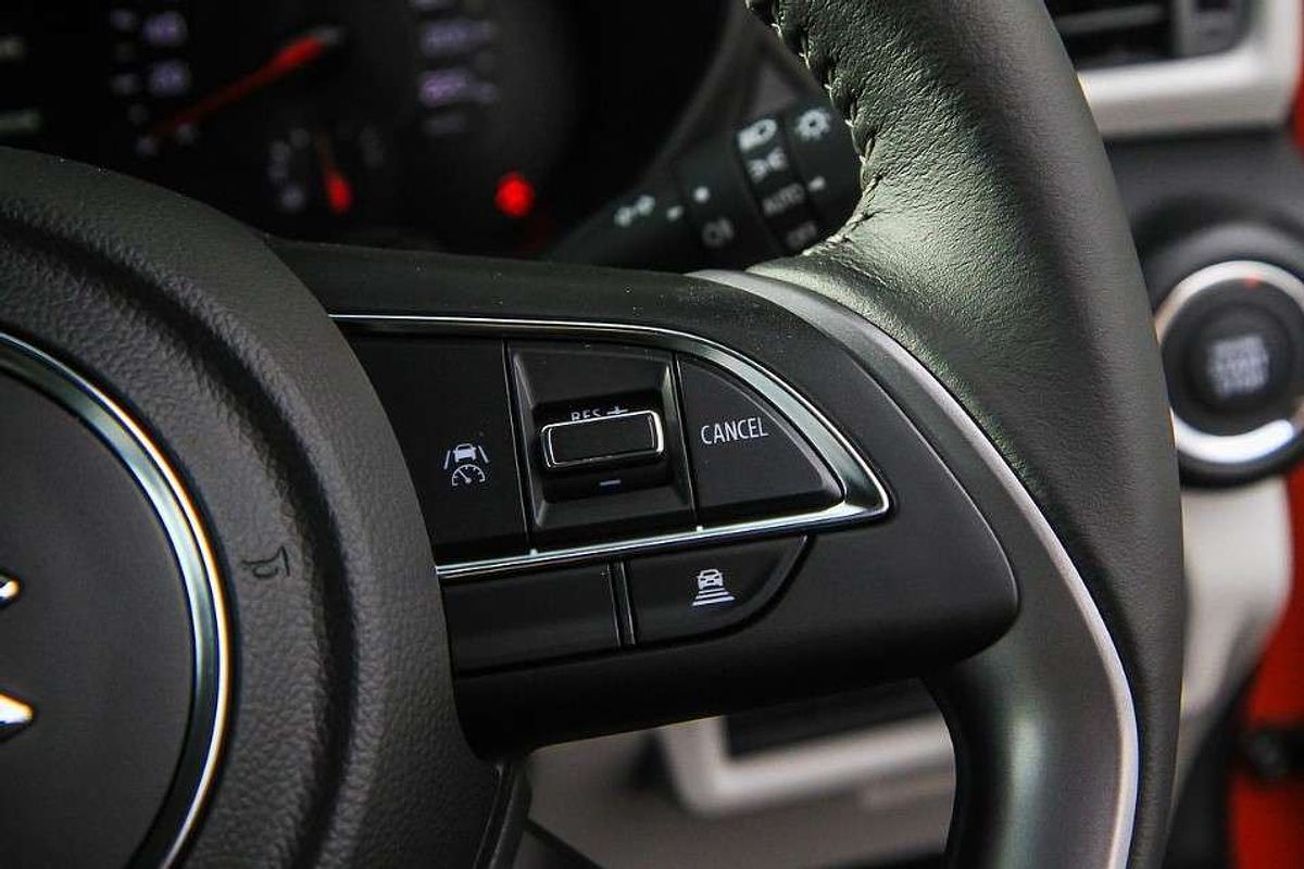 2024 Suzuki Swift Hybrid Plus UZ